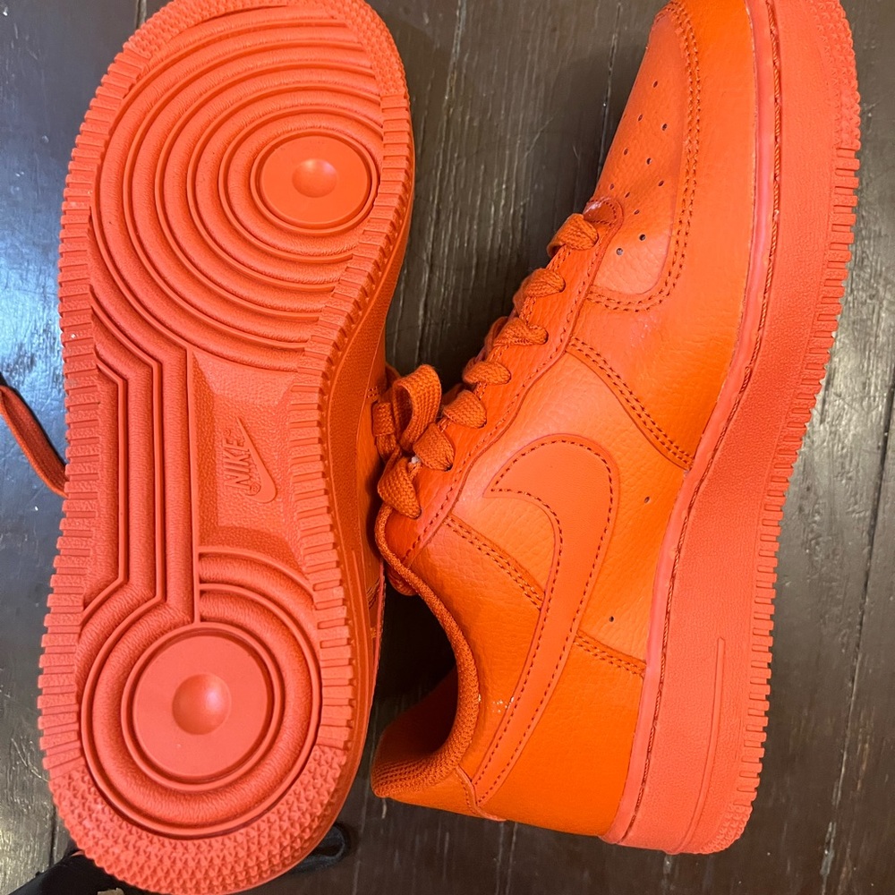 Nike Women's Air Force 1 '07 Mantra Orange